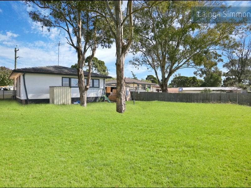 2/32																										Clifton Drive
														
								Port Macquarie, NSW 2444, Lethbridge Park - Thumbnail 4