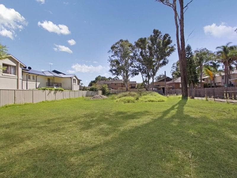 21/1																										Waterside Crescent
														
								Carramar, NSW 2163, Quakers Hill - Image 1