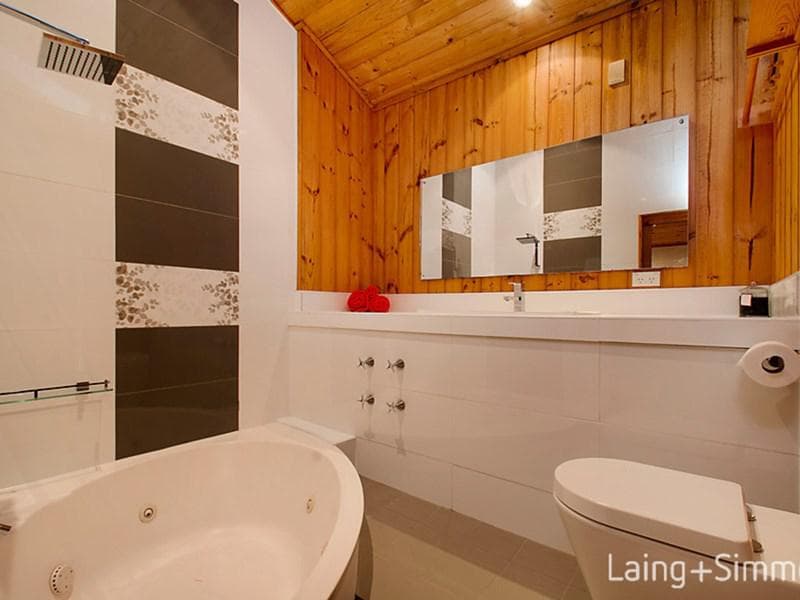 2/32																										Clifton Drive
														
								Port Macquarie, NSW 2444, Wahroonga - Thumbnail 6