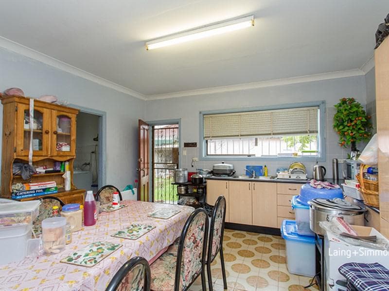 2/32																										Clifton Drive
														
								Port Macquarie, NSW 2444, Merrylands - Thumbnail 2