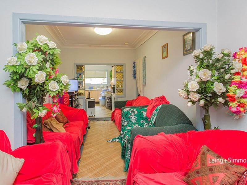 2/32																										Clifton Drive
														
								Port Macquarie, NSW 2444, Merrylands - Thumbnail 3