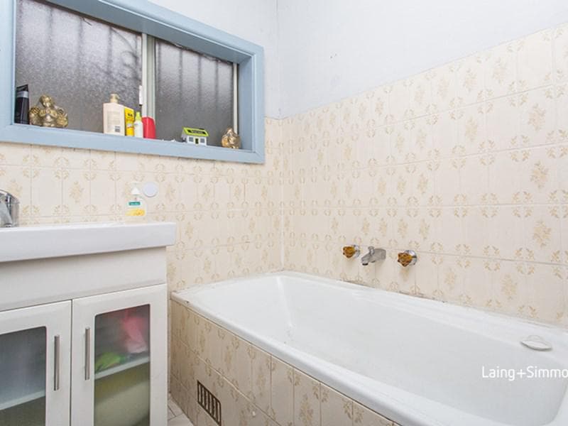 2/32																										Clifton Drive
														
								Port Macquarie, NSW 2444, Merrylands - Thumbnail 5