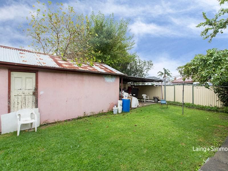 2/32																										Clifton Drive
														
								Port Macquarie, NSW 2444, Merrylands - Thumbnail 6