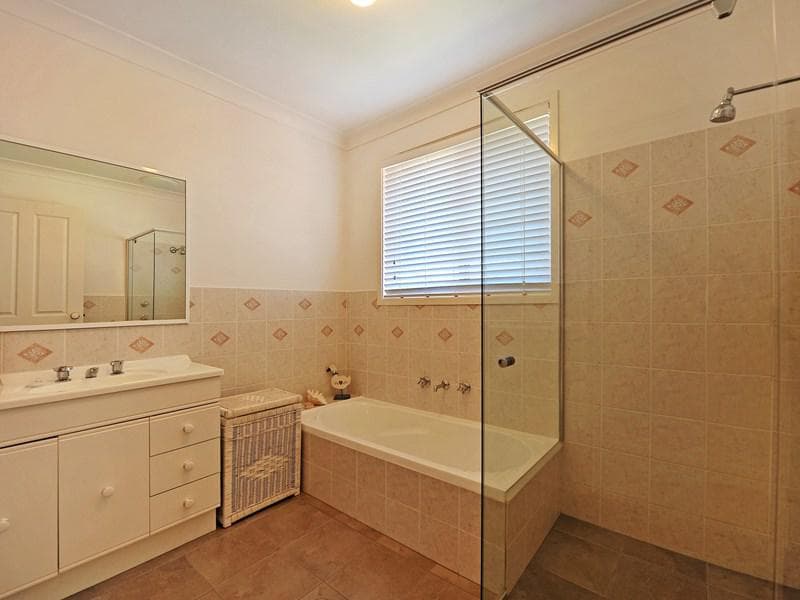 4/1																										Robertson Street
														
								Narrabeen, NSW 2101, Port Macquarie - Thumbnail 7