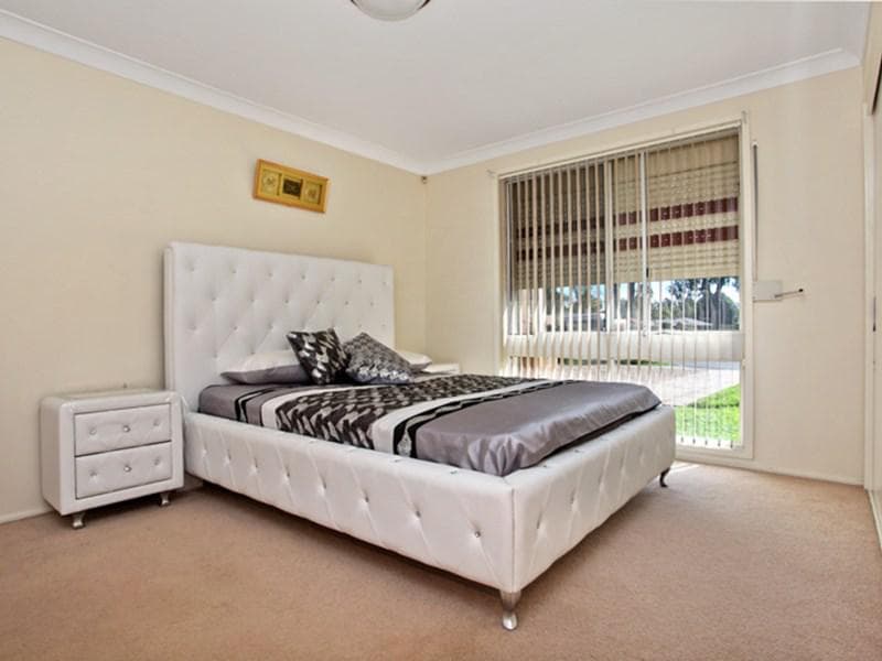 21/1																										Waterside Crescent
														
								Carramar, NSW 2163, Dharruk - Thumbnail 8