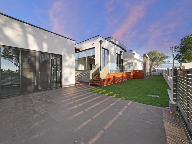 21/1																										Waterside Crescent
														
								Carramar, NSW 2163, Condell Park - Thumbnail 8