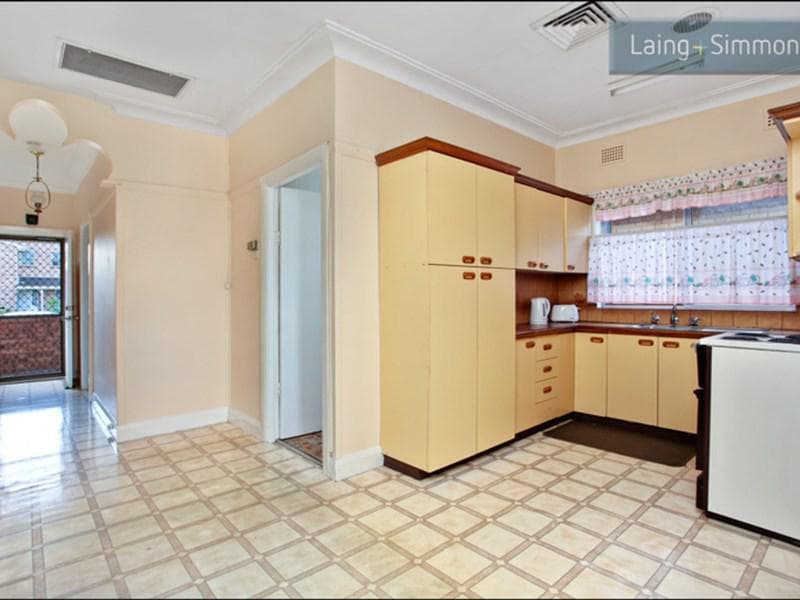 21/1																										Waterside Crescent
														
								Carramar, NSW 2163, Fairfield - Thumbnail 2