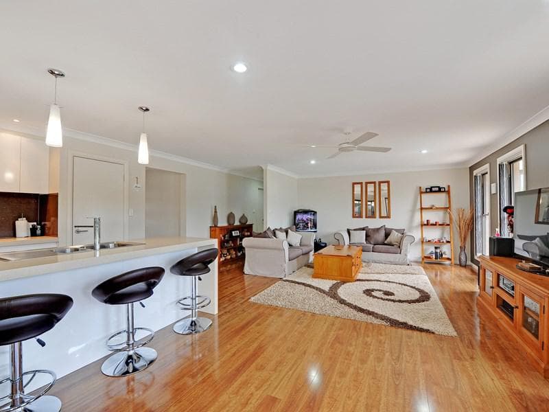 32 Manuka Parkway, King Creek, King Creek - Thumbnail 3