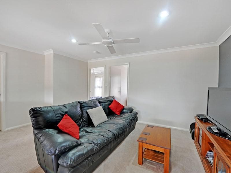 32 Manuka Parkway, King Creek, King Creek - Thumbnail 5