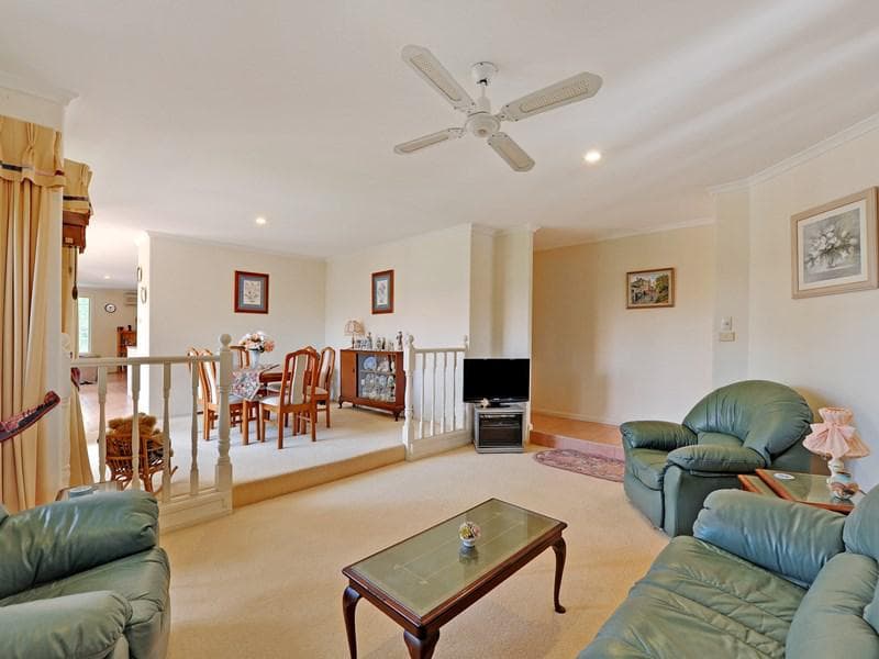 17 Garnet Avenue, Port Macquarie, Port Macquarie - Thumbnail 2