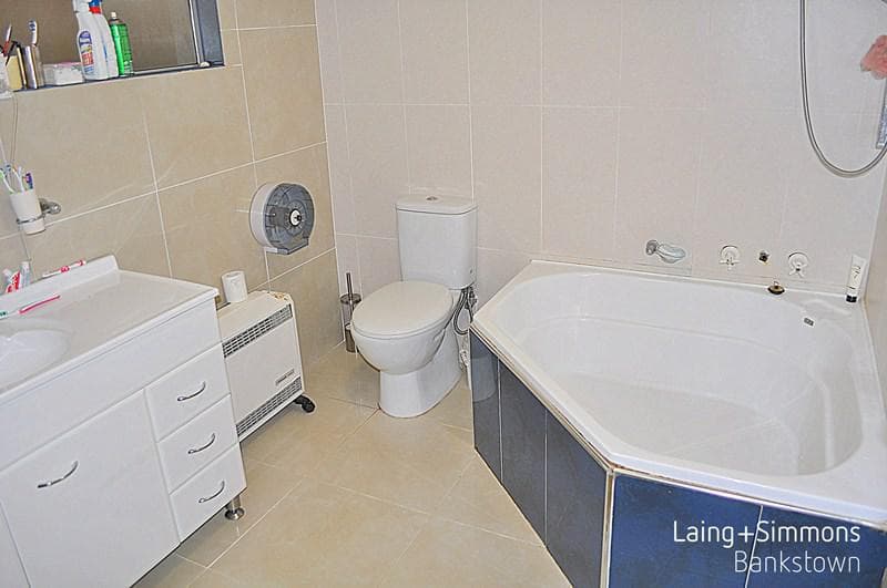 7/23																										Park Rd
														
								Cabramatta, NSW 2166, Bankstown - Thumbnail 6