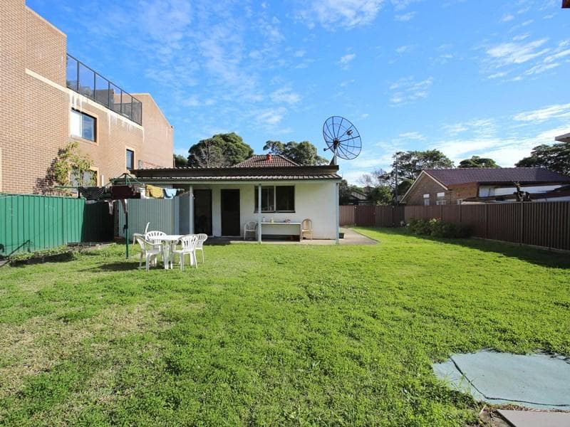 7/23																										Park Rd
														
								Cabramatta, NSW 2166, Campsie - Thumbnail 3