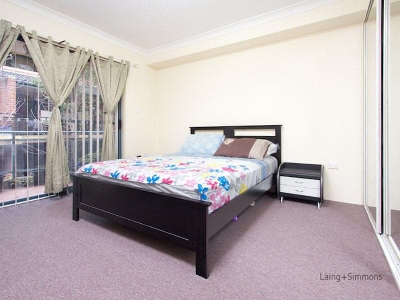1/2-6 Mowle Street, Westmead, Westmead - Thumbnail 4