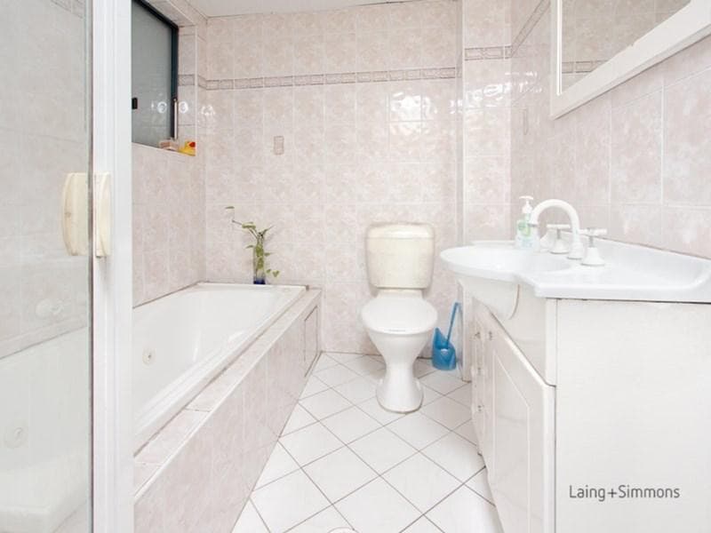 1/2-6 Mowle Street, Westmead, Westmead - Thumbnail 5
