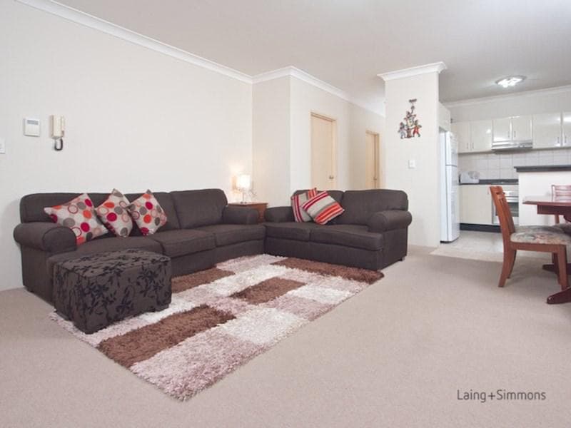 5/8-12 Alexandra Avenue, Westmead, Westmead - Thumbnail 2