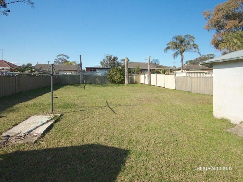 7/23																										Park Rd
														
								Cabramatta, NSW 2166, Blacktown - Thumbnail 8