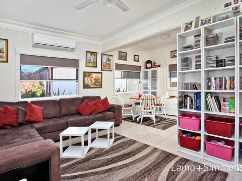 7/23																										Park Rd
														
								Cabramatta, NSW 2166, Colyton - Thumbnail 2