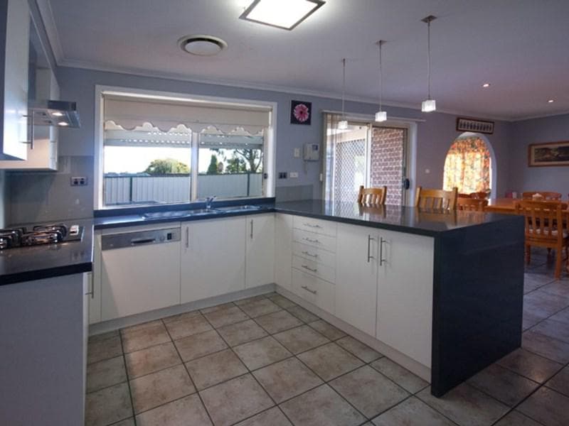 15 Inga Place, Quakers Hill, Quakers Hill - Thumbnail 2