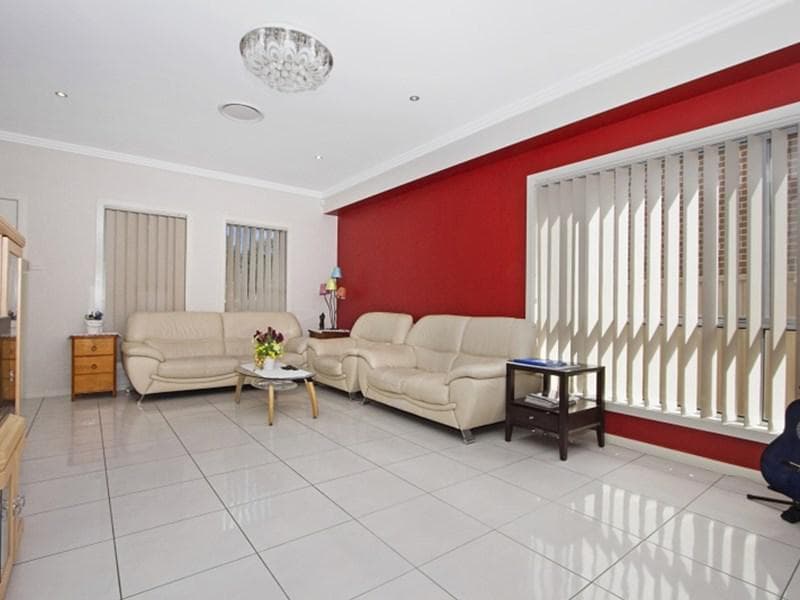 1/1 Ramona Street, Quakers Hill, Quakers Hill - Thumbnail 2