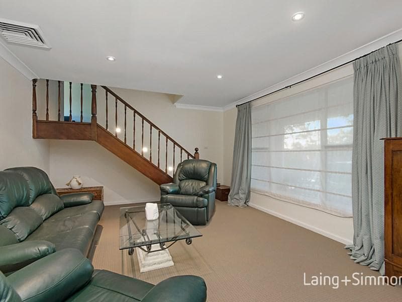 35 Nathaniel Parade, Kings Langley, Kings Langley - Thumbnail 2