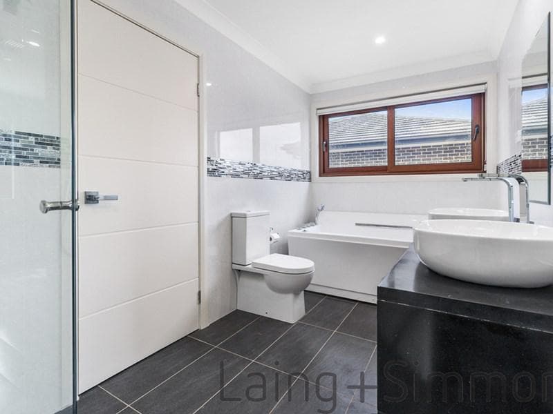 11/1161-1171																										Pittwater Road
														
								Collaroy, NSW 2097, Middleton Grange - Thumbnail 7