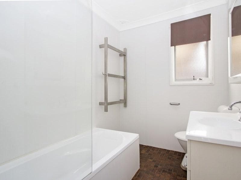 30/4-16																										Kingsway
														
								Dee Why, NSW 2099, Doonside - Thumbnail 4