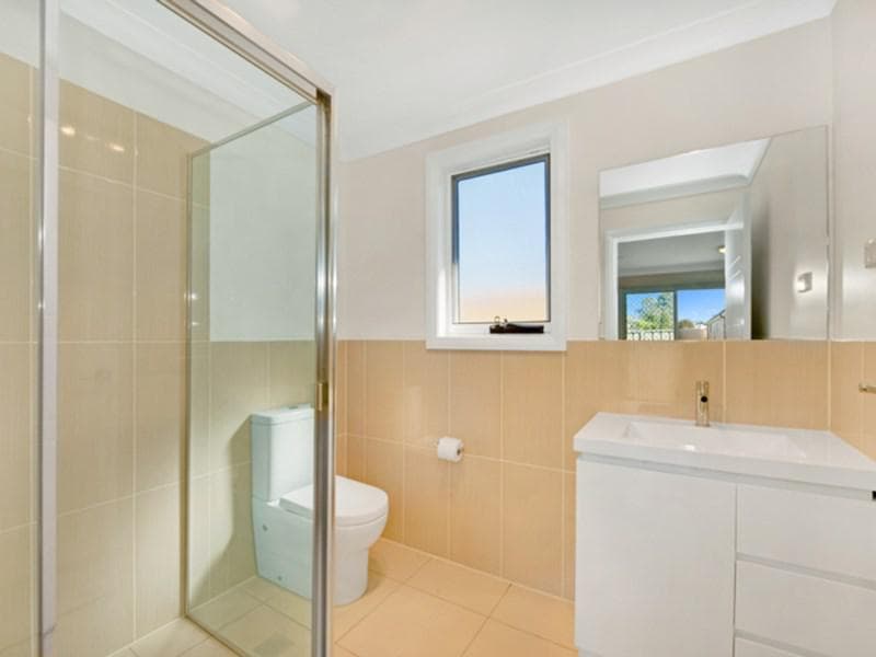 3 & 3a Standish Ave, Oakhurst, Oakhurst - Thumbnail 4