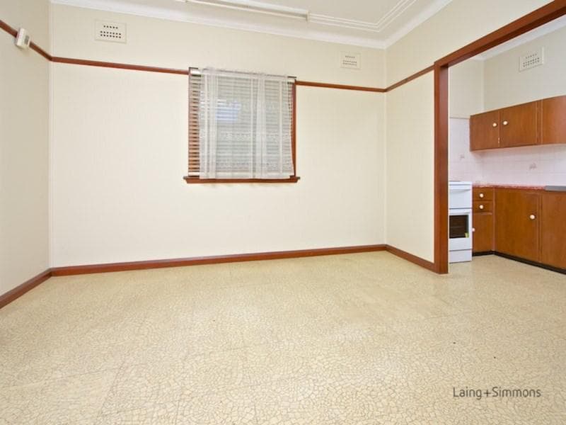 51 Fulton Avenue, Wentworthville, Wentworthville - Thumbnail 4