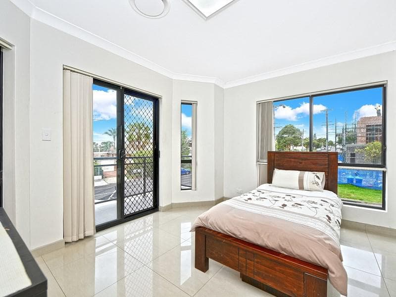 48 Maiden St, Greenacre, Greenacre - Thumbnail 6