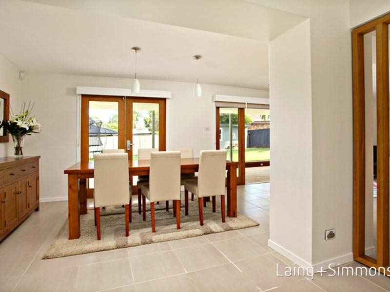 143 Joseph Banks Drive, Kings Langley, Kings Langley - Thumbnail 3