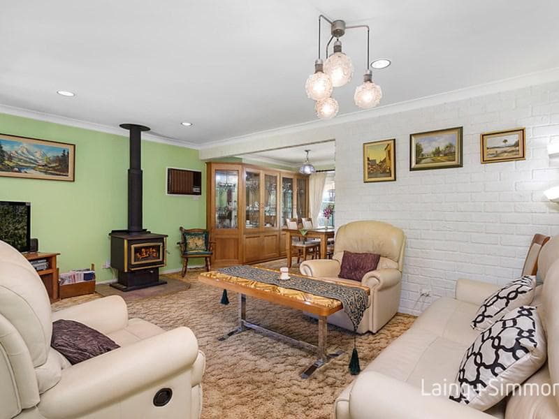 36 Nathaniel Parade, Kings Langley, Kings Langley - Thumbnail 2