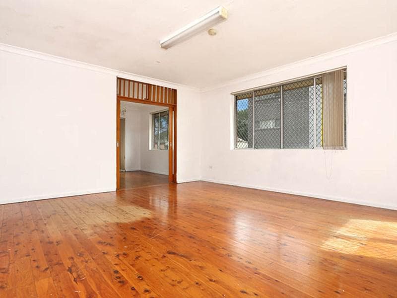 35 Cross Street, Guildford, Guildford - Thumbnail 2