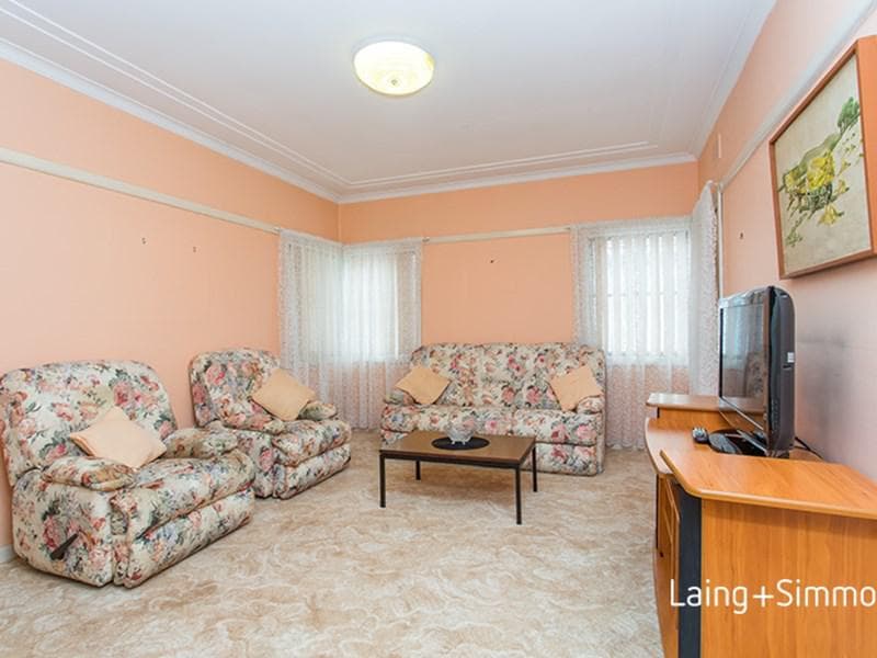 31 Rowley Road, Guildford, Guildford - Thumbnail 3