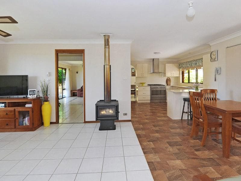 25 Fernhill Road, Port Macquarie, Port Macquarie - Thumbnail 3