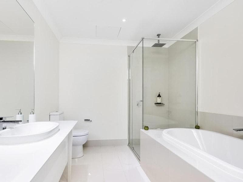 21/1																										Waterside Crescent
														
								Carramar, NSW 2163, Kellyville - Thumbnail 3