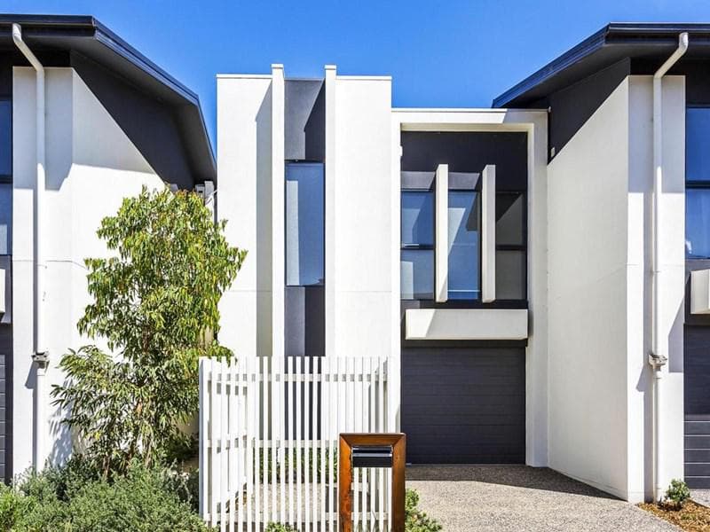 21/1																										Waterside Crescent
														
								Carramar, NSW 2163, Kellyville - Thumbnail 4