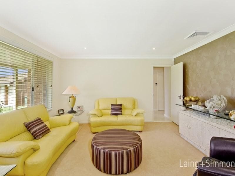 15 Exeter Grove, Kings Langley, Kings Langley - Thumbnail 2