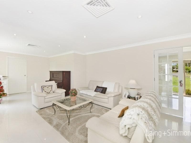 15 Exeter Grove, Kings Langley, Kings Langley - Thumbnail 3