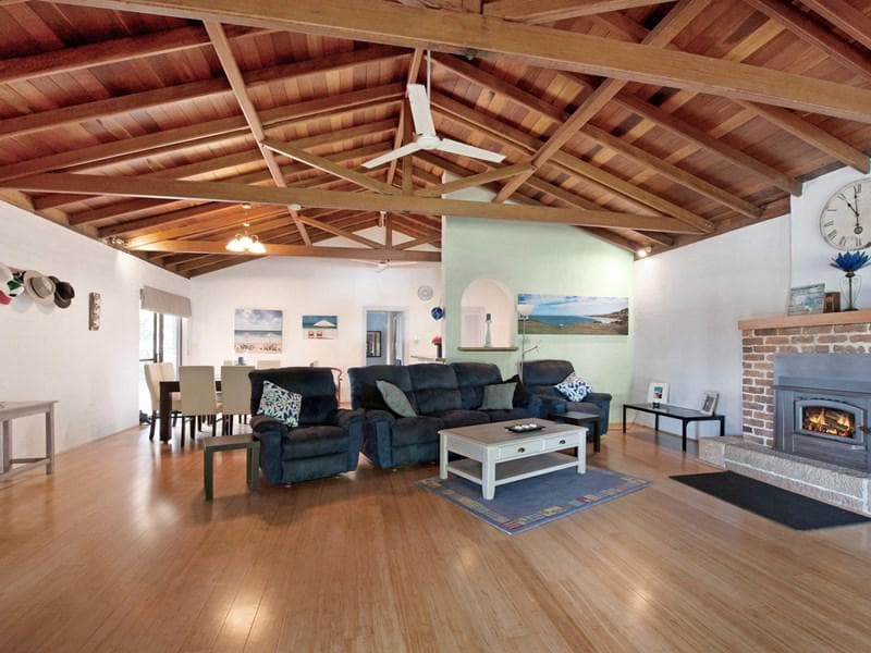2/32																										Clifton Drive
														
								Port Macquarie, NSW 2444, Port Macquarie - Thumbnail 5