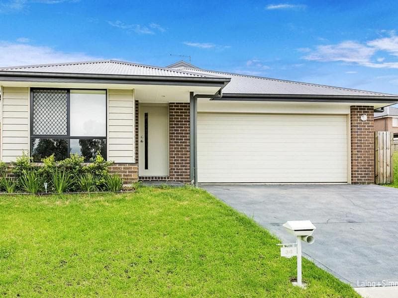 21/1																										Waterside Crescent
														
								Carramar, NSW 2163, Claremont Meadows - Image 1