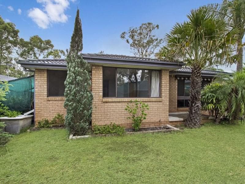 9 Kyleanne Place, Dean Park, Dean Park - Image 1