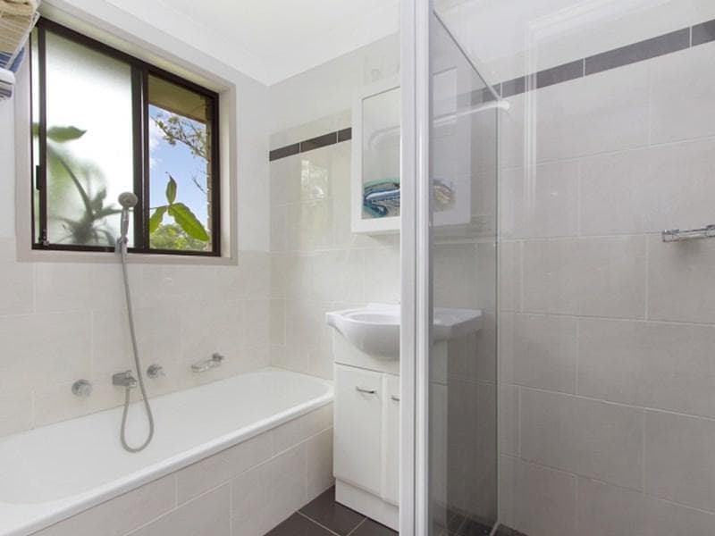 9 Kyleanne Place, Dean Park, Dean Park - Thumbnail 4