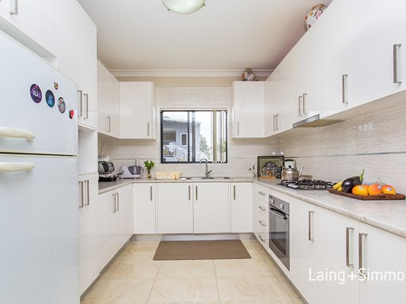 7 Hinchen Street, Guildford, Guildford - Thumbnail 2