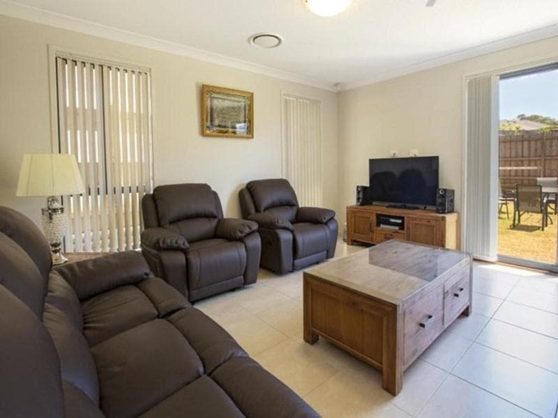 8 Merlin Street, Middleton Grange, Middleton Grange - Thumbnail 2