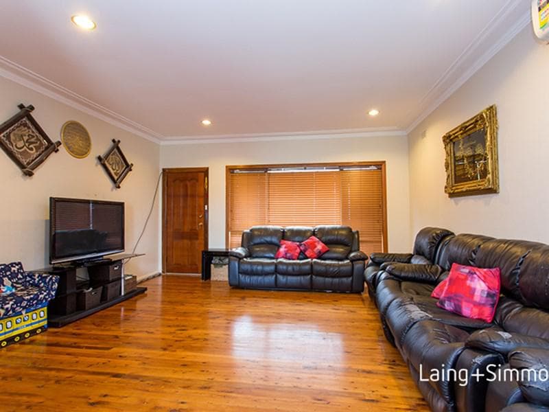 2/32																										Clifton Drive
														
								Port Macquarie, NSW 2444, Guildford - Thumbnail 3