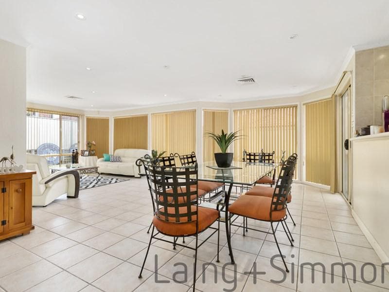 2/32																										Clifton Drive
														
								Port Macquarie, NSW 2444, West Hoxton - Image 1