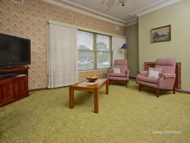 2/32																										Clifton Drive
														
								Port Macquarie, NSW 2444, Girraween - Thumbnail 2