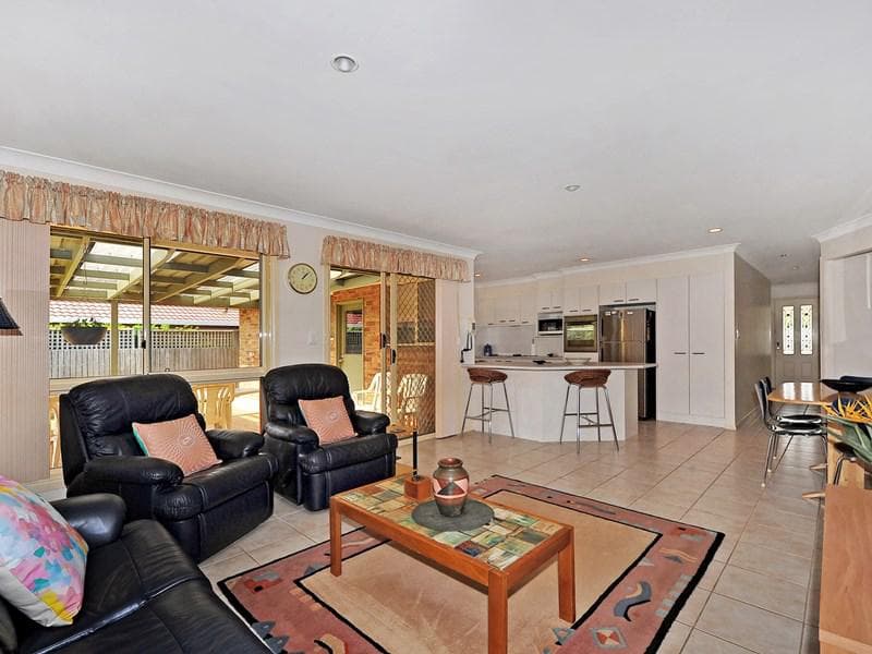36 Crestwood Drive, Port Macquarie, Port Macquarie - Thumbnail 2