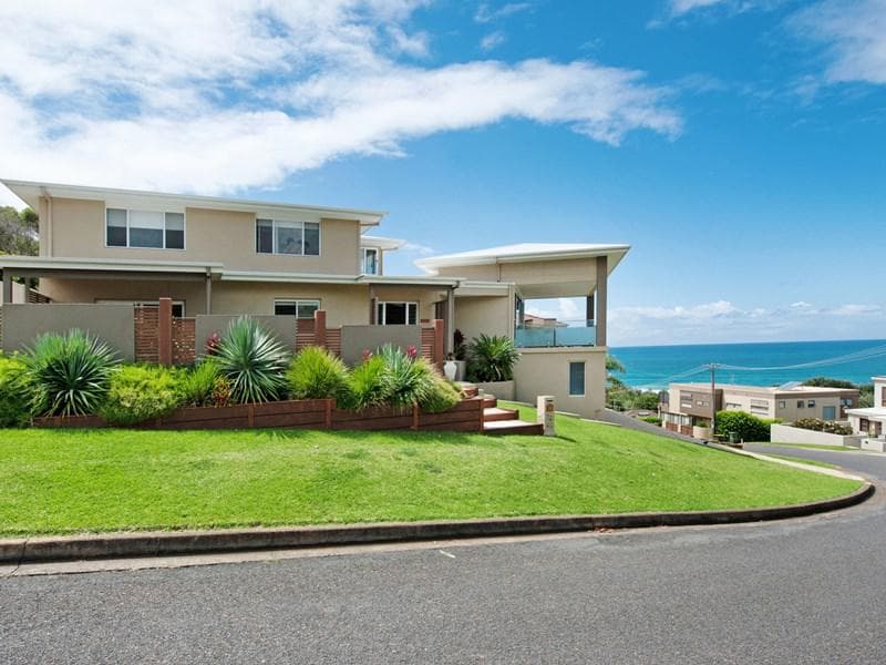 21/1																										Waterside Crescent
														
								Carramar, NSW 2163, Port Macquarie - Thumbnail 2
