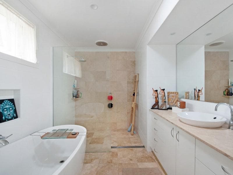 21/1																										Waterside Crescent
														
								Carramar, NSW 2163, Port Macquarie - Thumbnail 8